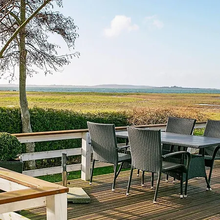 Secluded Retreat By Water - By Traum Semesterbostad Bøjden