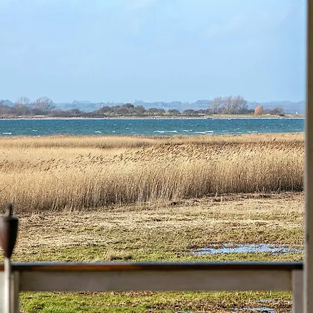 Semesterbostad Secluded Retreat By Water - By Traum *