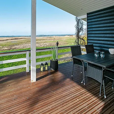 Secluded Retreat By Water - By Traum Semesterbostad