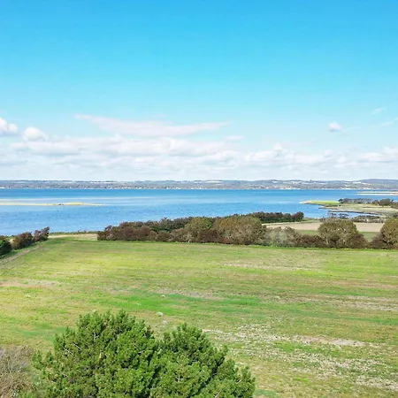 Secluded Retreat By Water - By Traum Semesterbostad Bøjden